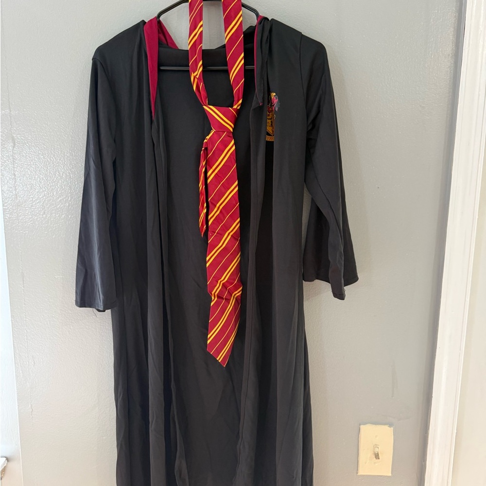 Warner Bros. Gryffindor Kids Costume - Black and Red
